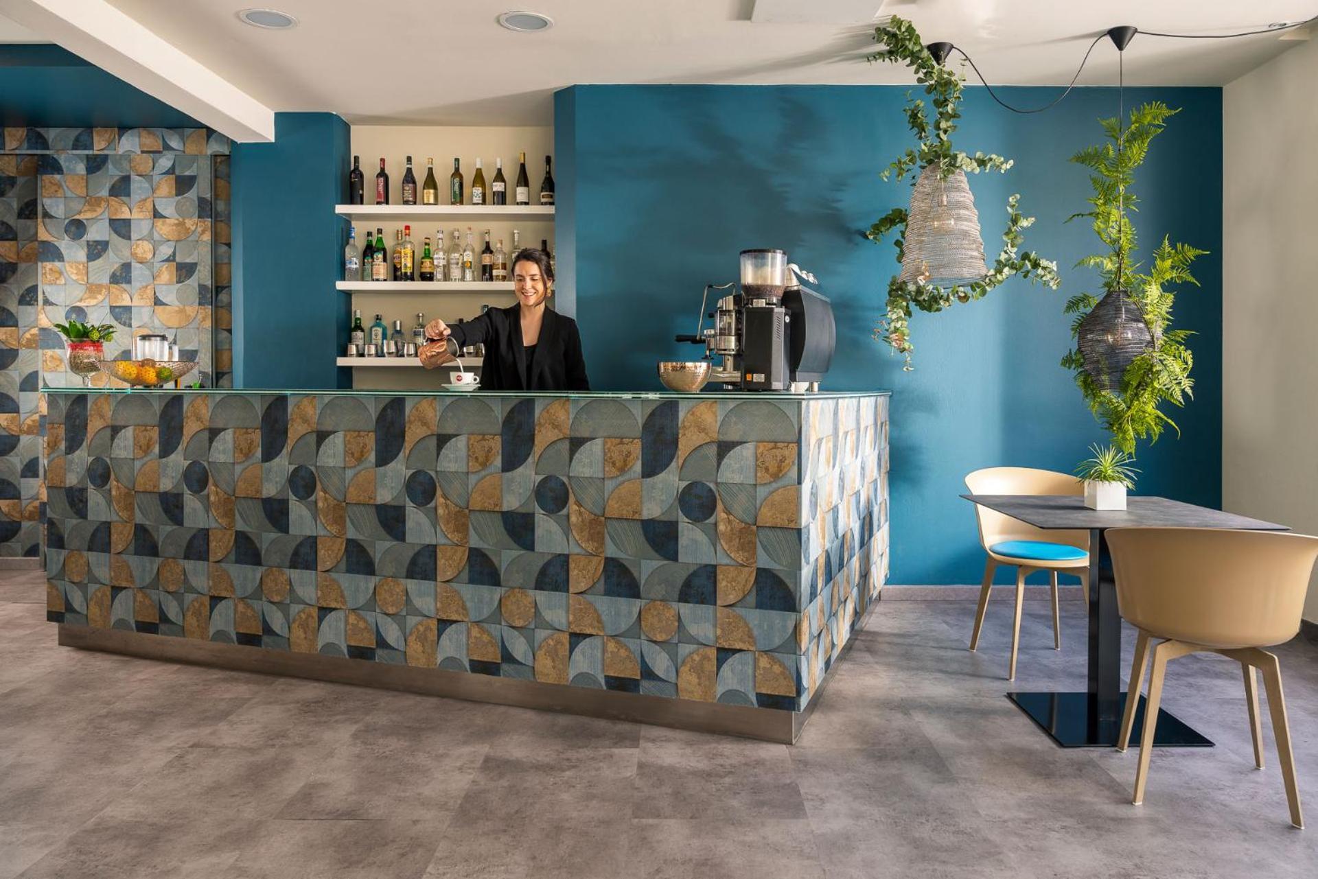 Hotel Embassy Ριτσόνε Εξωτερικό φωτογραφία