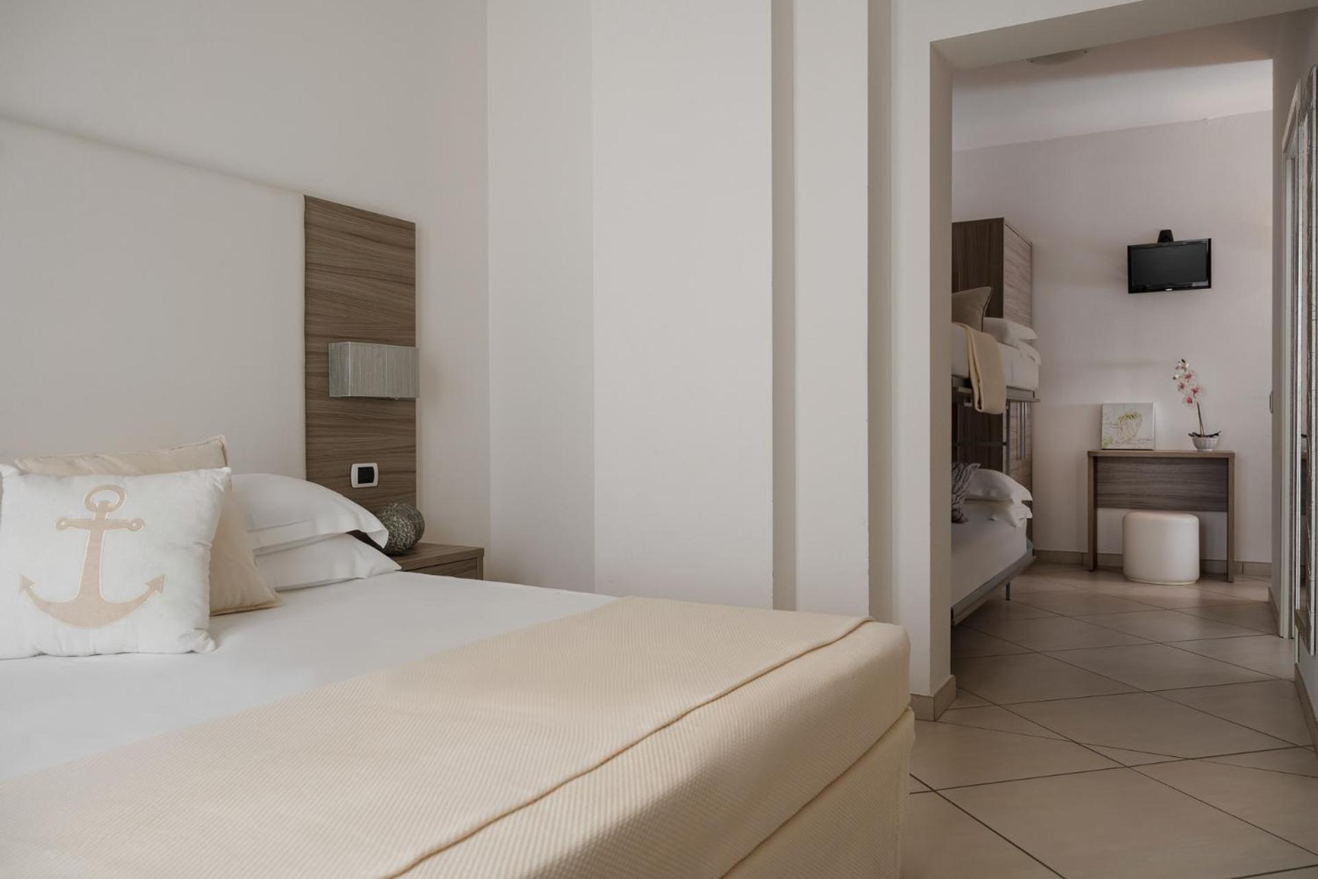 Hotel Embassy Ριτσόνε Εξωτερικό φωτογραφία