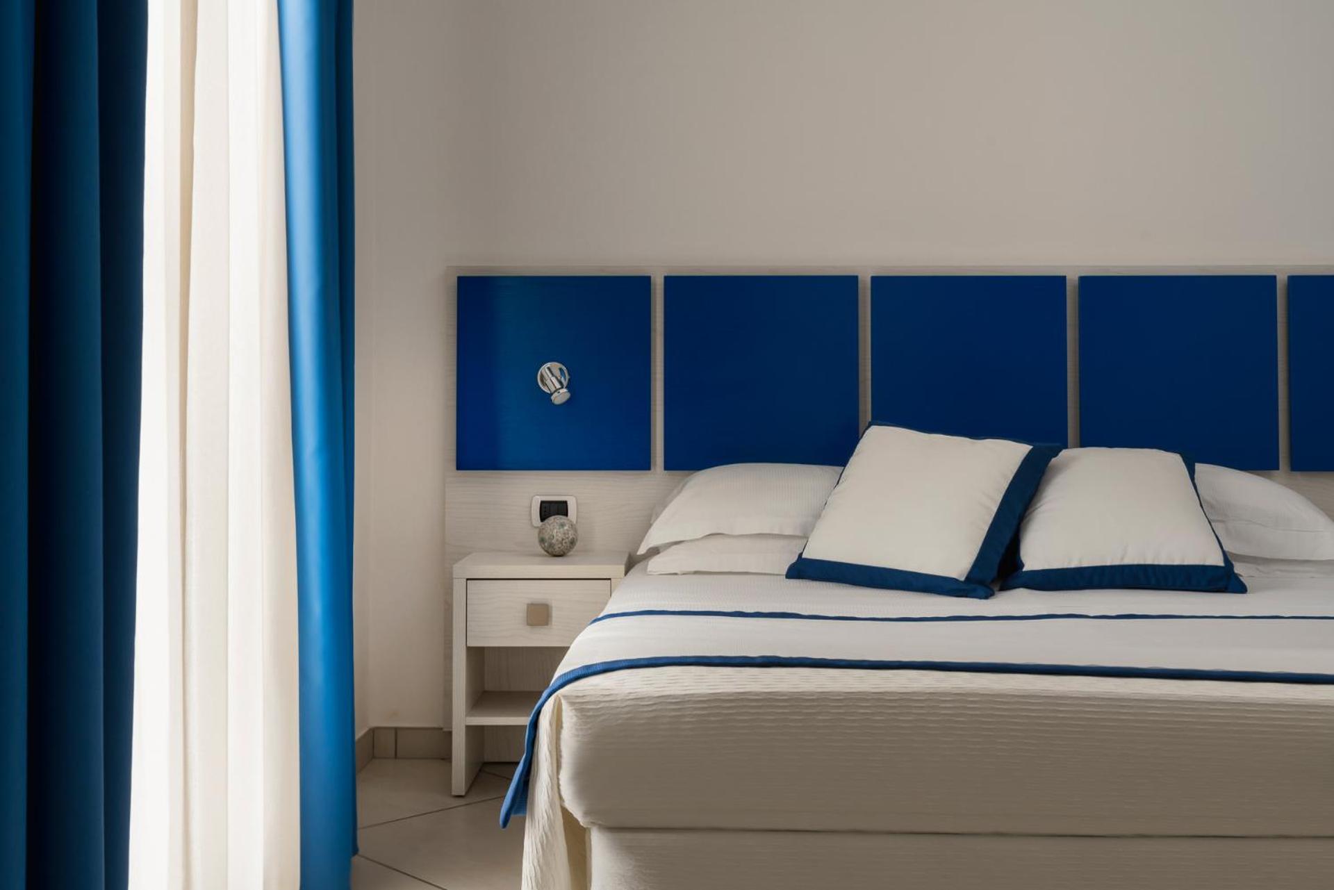 Hotel Embassy Ριτσόνε Εξωτερικό φωτογραφία